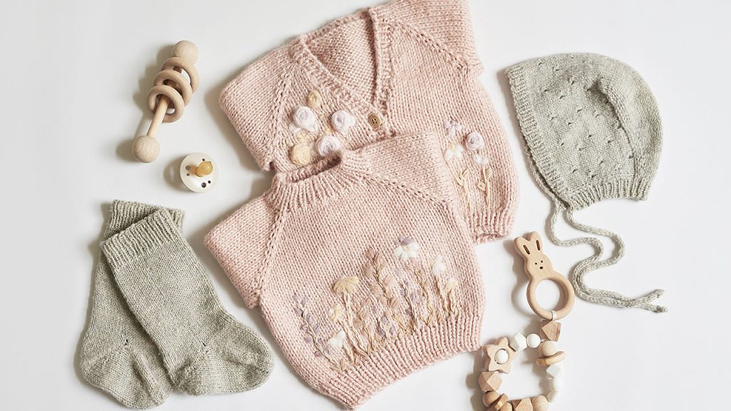 Comment laver les vêtements de bébé : conseils pratiques et astuces