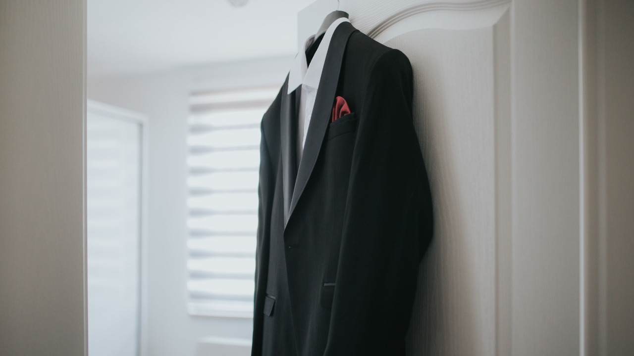 quel défroisseur pour défroisser un costume rapidement